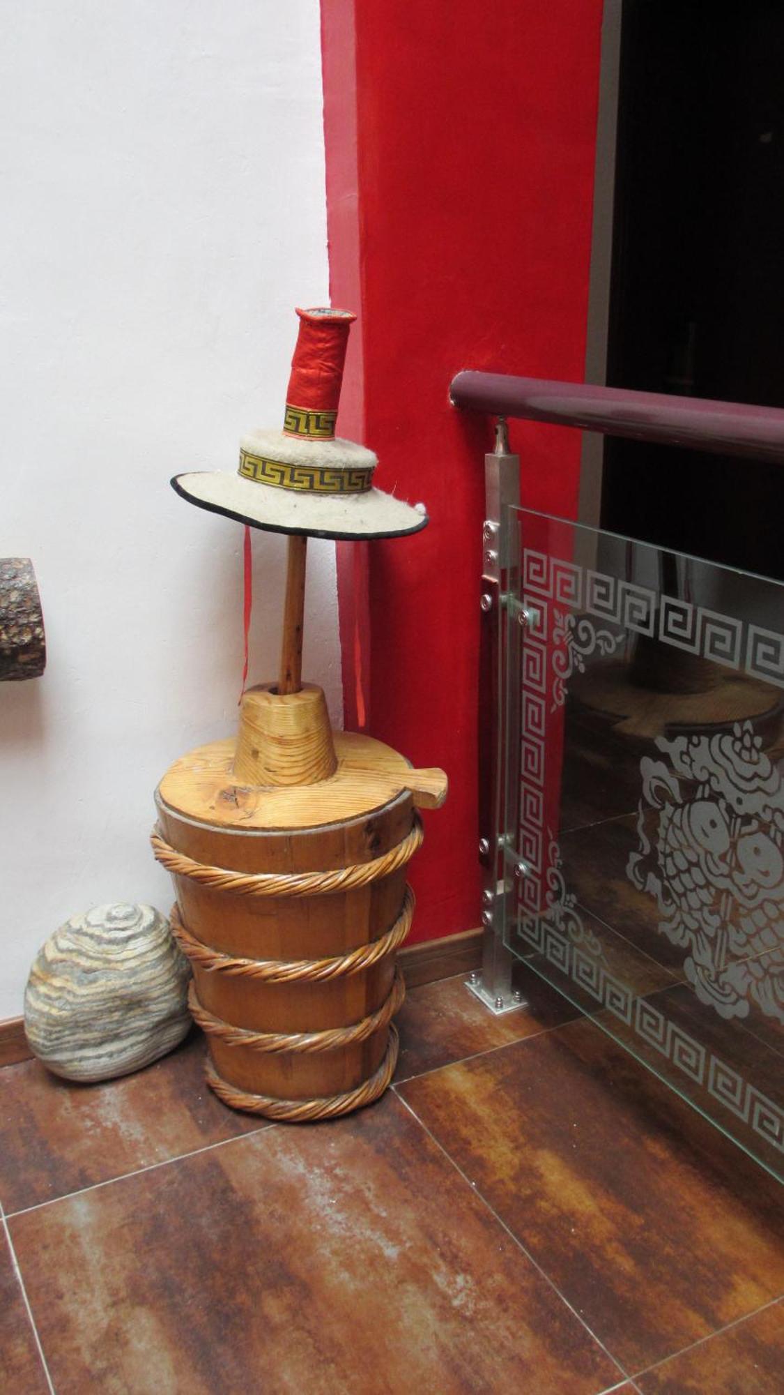 Nirvana Hotel, Restaurant & Bar Xiahe Dış mekan fotoğraf
