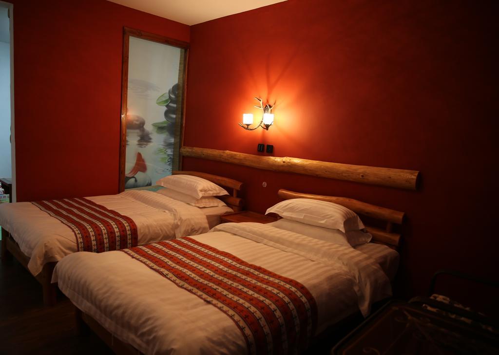 Nirvana Hotel, Restaurant & Bar Xiahe Dış mekan fotoğraf